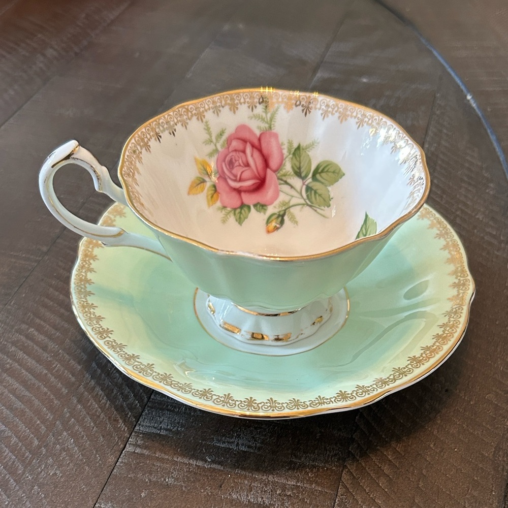 Queen Anne Vintage Teacup and Saucer Set